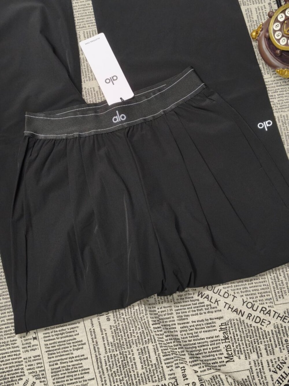 ALO Yoga Suit Up Trouser, Black, Brand New with Tags, Regular 30" Inseam🙆🏻♀️✨ - Picture 7 of 8